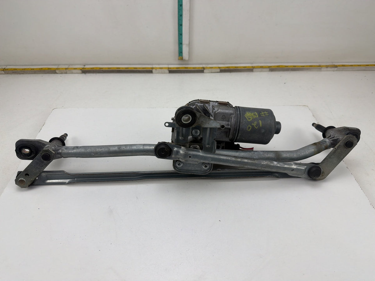 2009-2017 Audi Q5 Front Windshield Wiper Transmission Linkage w/ Motor OEM
