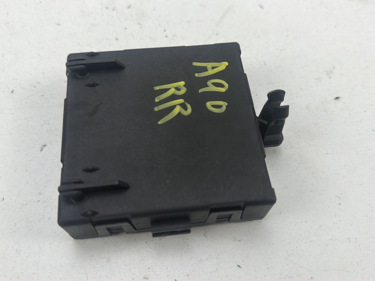 2013-2016 Mercedes GL450 Right Passenger Side Door Control Module A1669006305 OEM