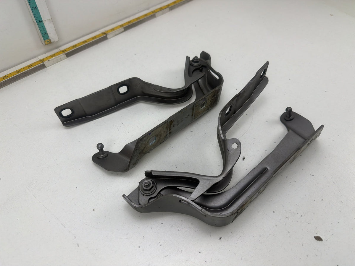 2014-2020 Maserati Quattroporte M156 Left & Right Side Hood Hinge Set of 2 OEM