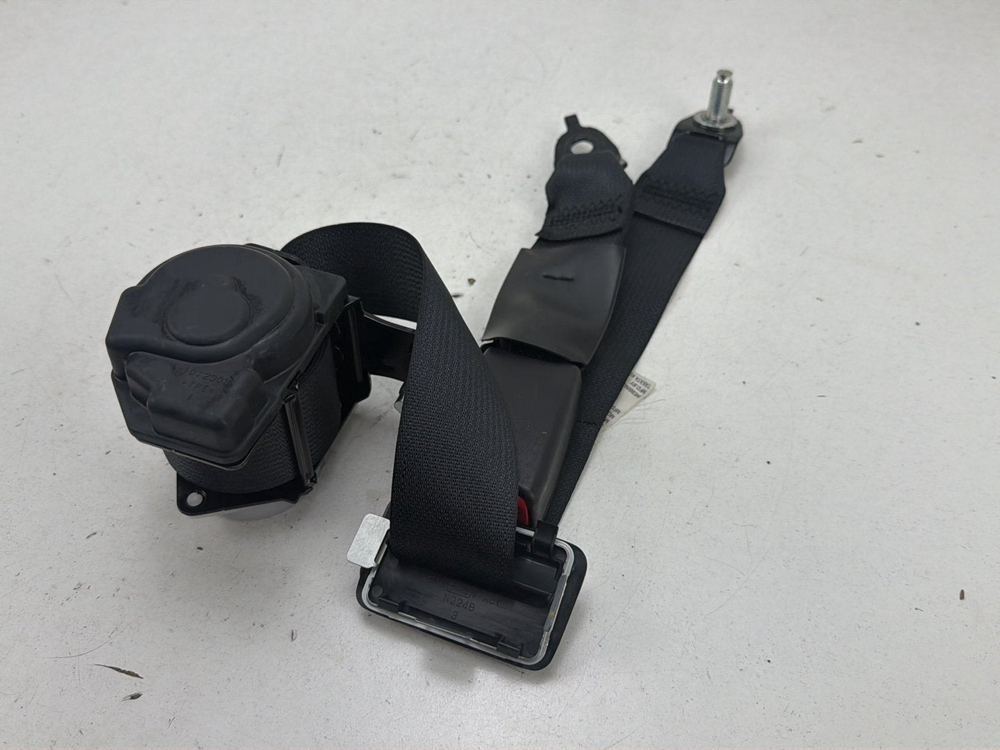 2014-2021 Infiniti Q50 Rear Middle Second Row Seat Belt Retractor OEM