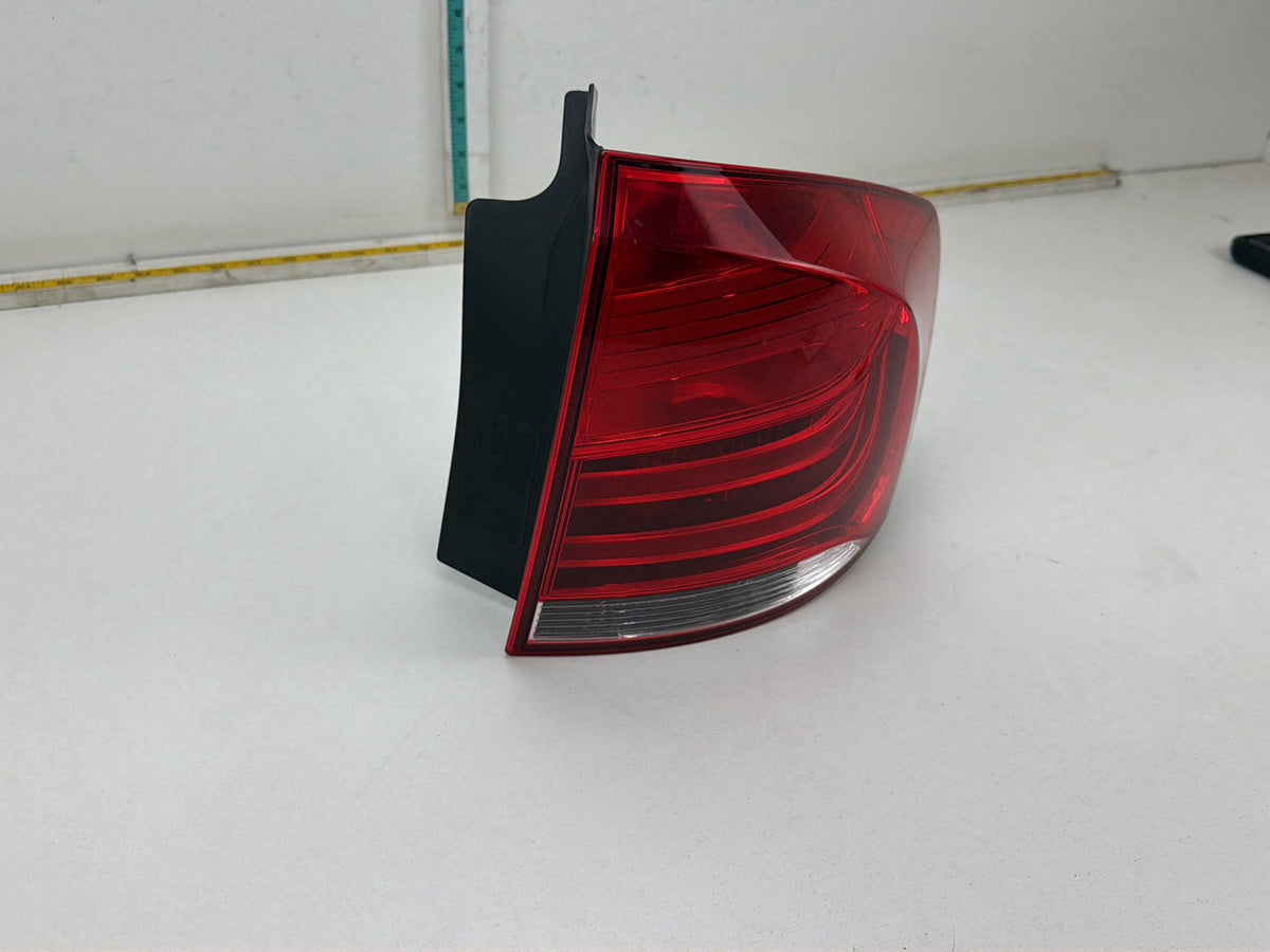 2012-2015 BMW X1 E84 SUV Right Tail Light 2990112-09 OEM