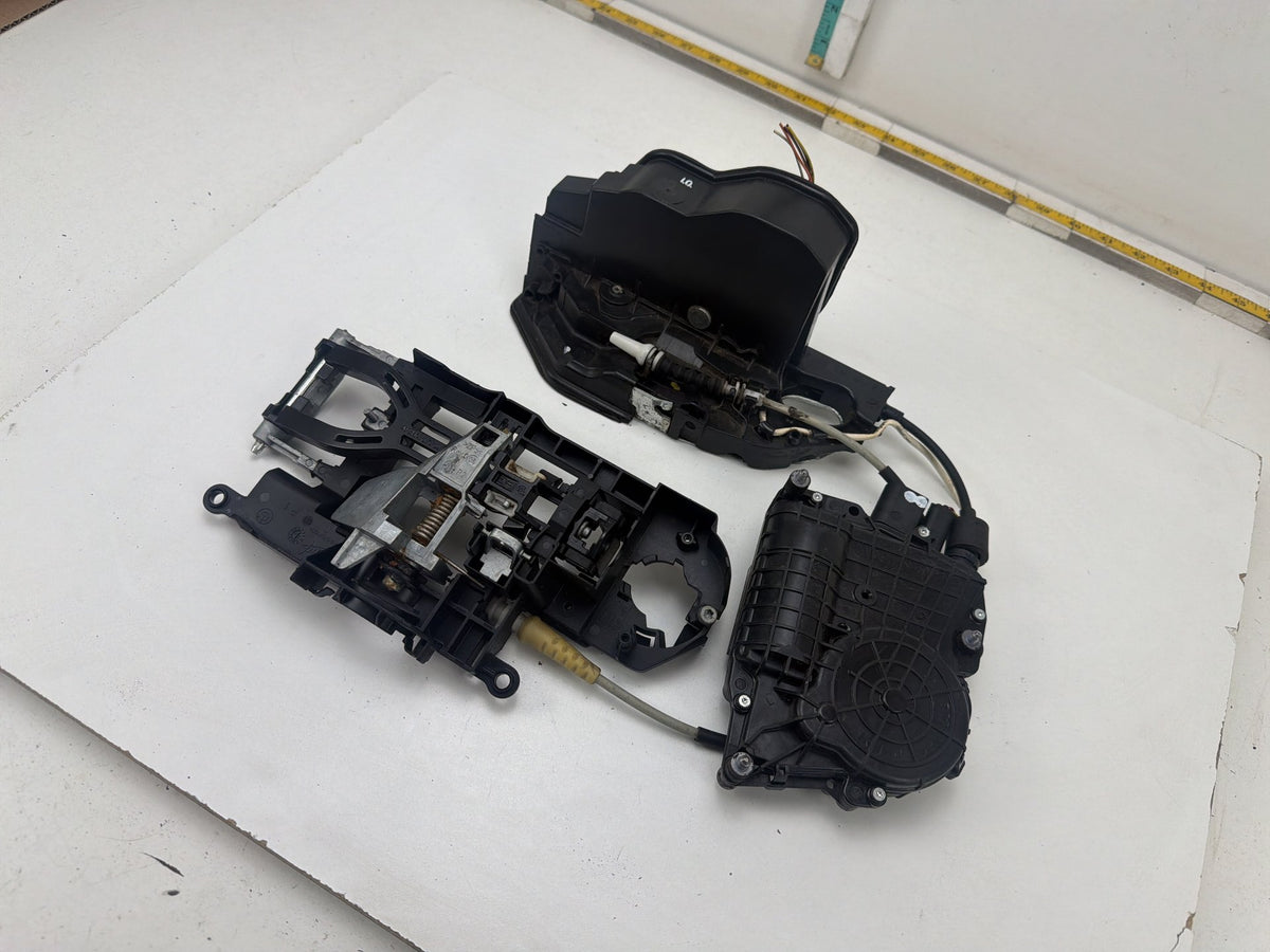 2011-2016 BMW 550i xDrive Front Right Door Lock Actuator Soft Close Assembly OEM