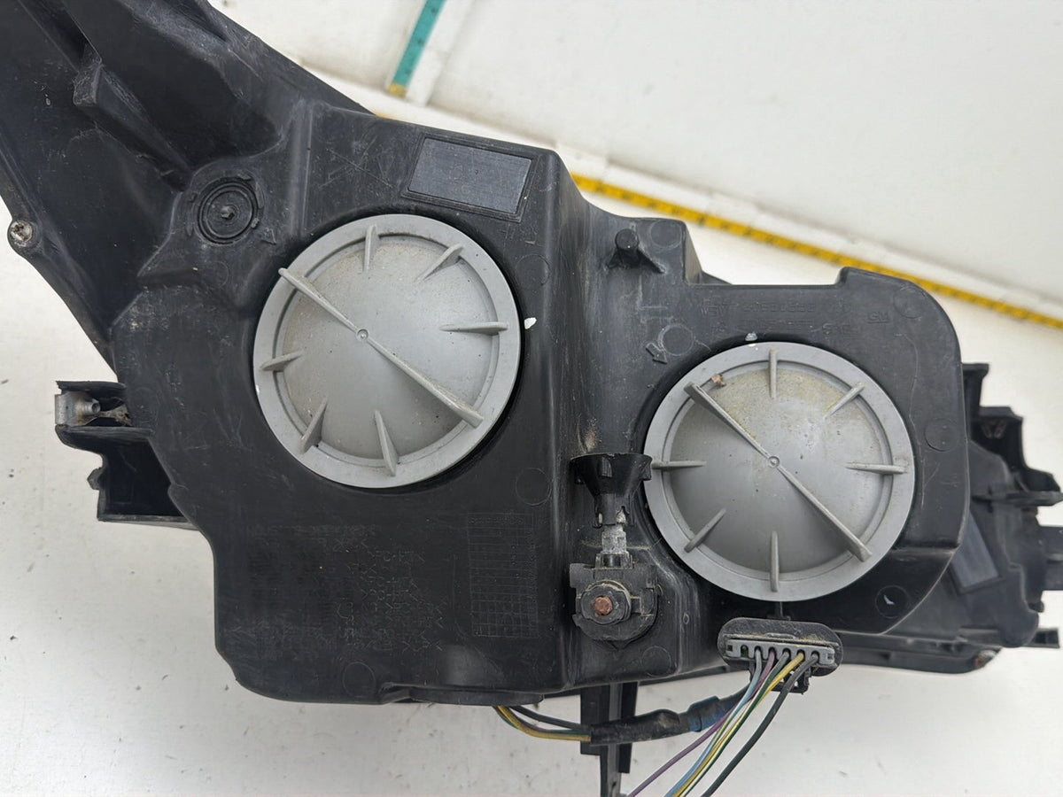 2010-2013 Buick LaCrosse - Front Left Driver Side Headlight 20850553 Assembly