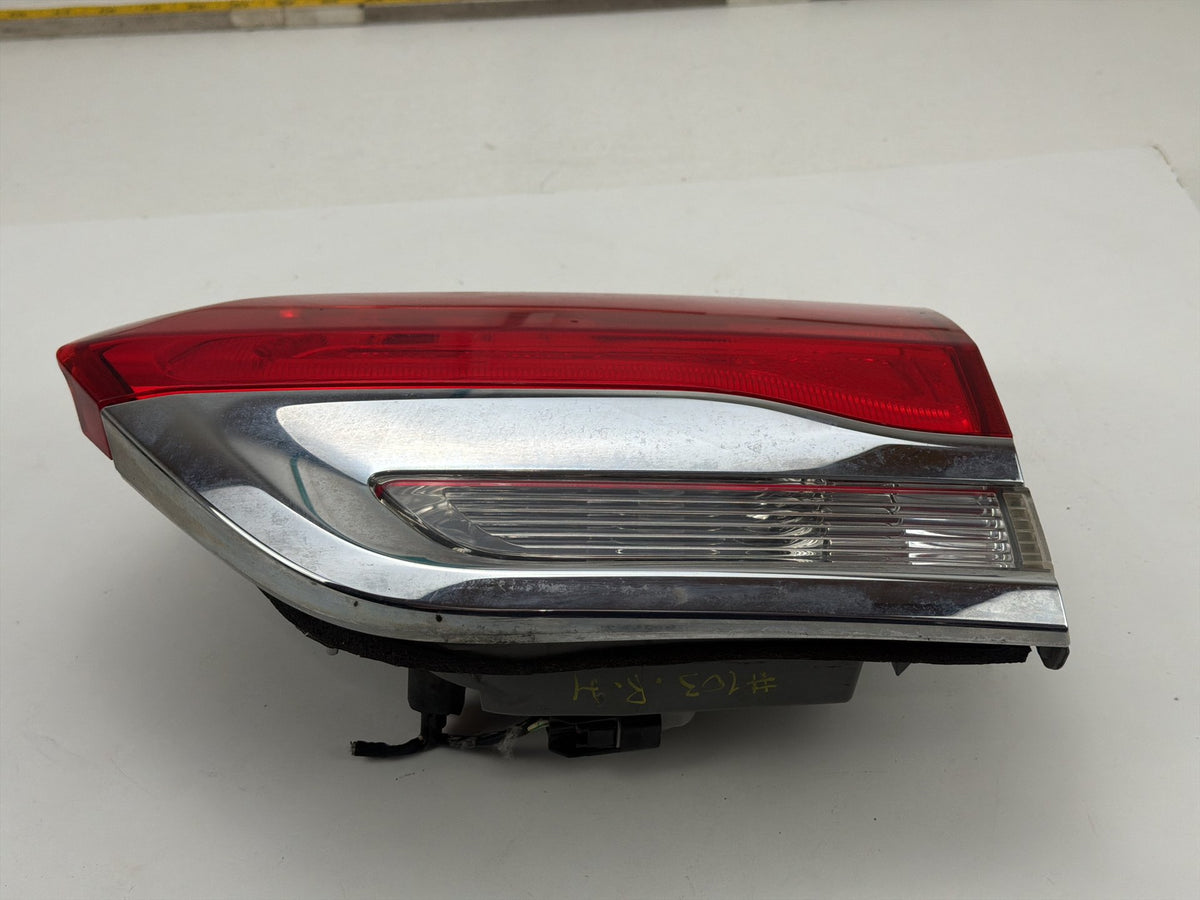2014-2019 Jeep Grand Cherokee Rear Right Side Inner Tail Light 68110046AC OEM