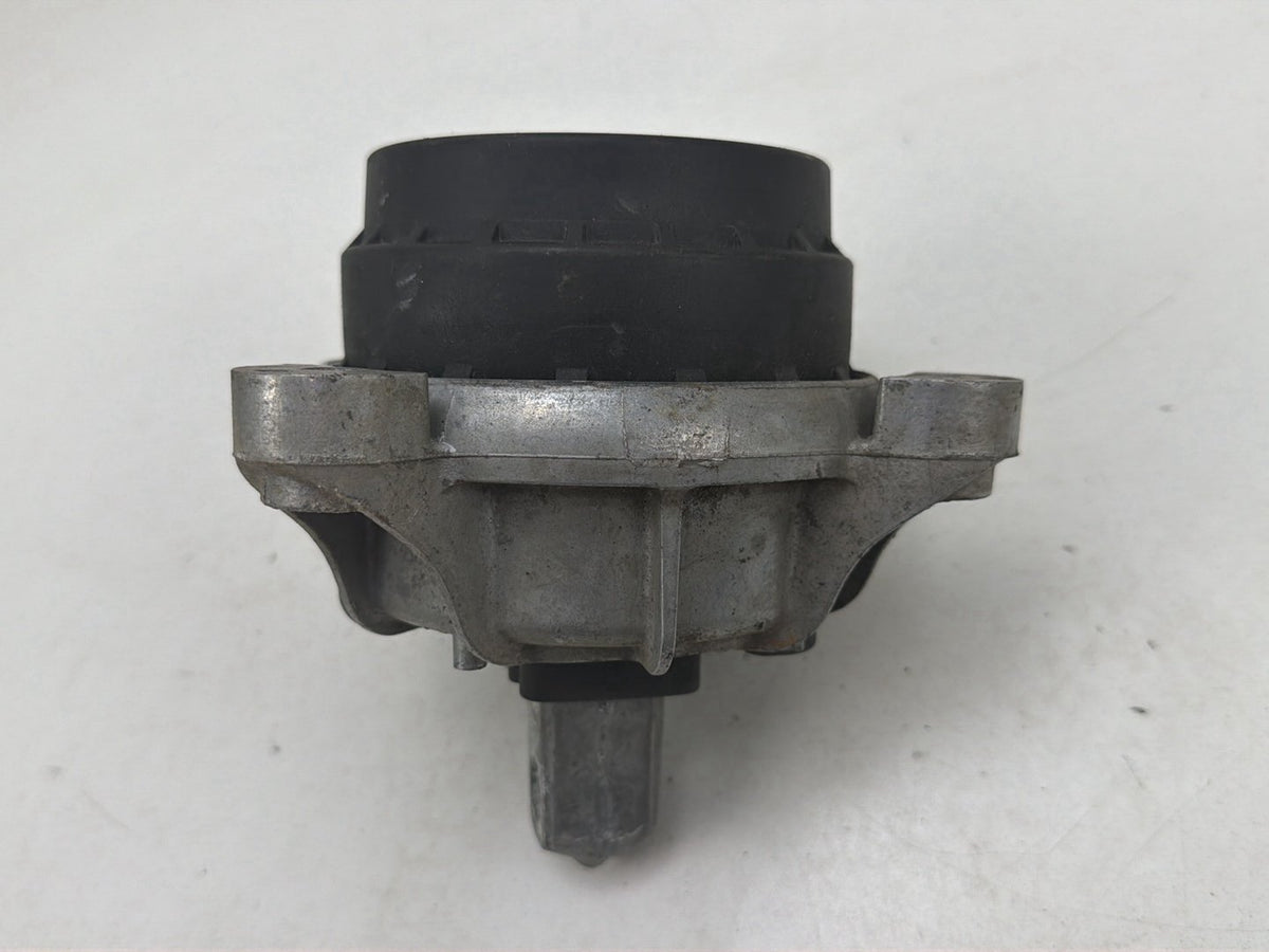 2012-2016 BMW 528i F10 Front Left Engine Mount 6 794 471-01 OEM