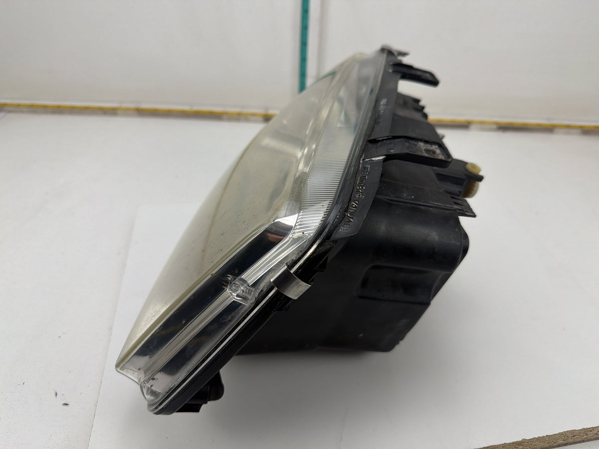 1999-2002 Volkswagen Jetta Front Right Passenger Side Headlight Assembly OEM