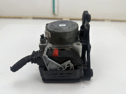 2015-2016 Audi A3 ABS Anti-Lock Brake Pump Module 3Q0614517F OEM