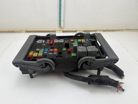 2008-2009 GMC Yukon Fuse Box Relay Module 25905681_02 OEM
