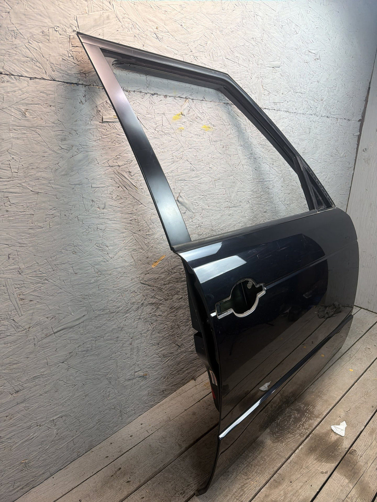 2010-2012 Land Rover Range Rover Front Left Driver Side Door Shell Assembly OEM