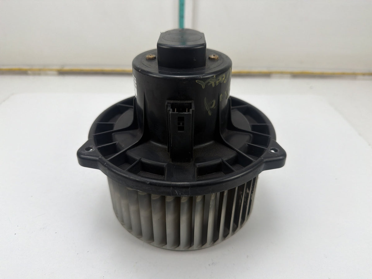 2003-2004 Jeep Grand Cherokee AC Heater Blower Motor AY166100-0401 OEM