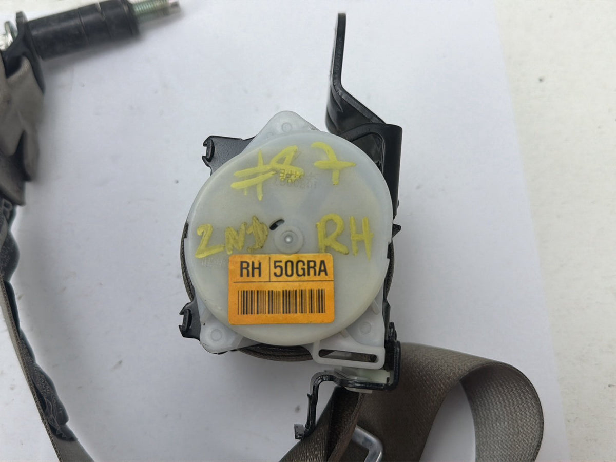 2015-2018 Kia Sedona Rear Right Passenger Side 2nd Row Seat Belt Retractor OEM