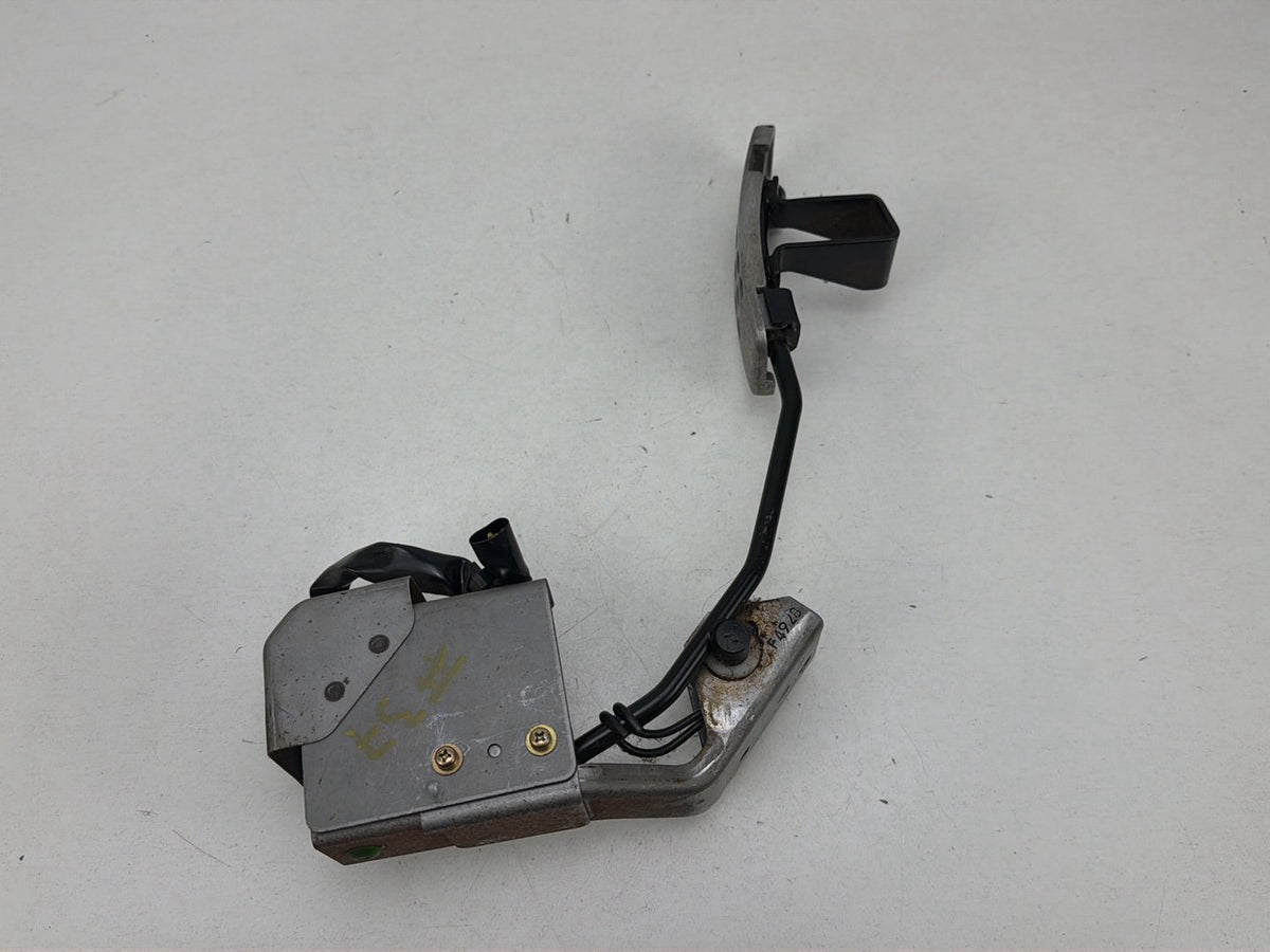 2003-2008 Nissan 350Z-Gas Pedal Sensor 18919AM810 OEM
