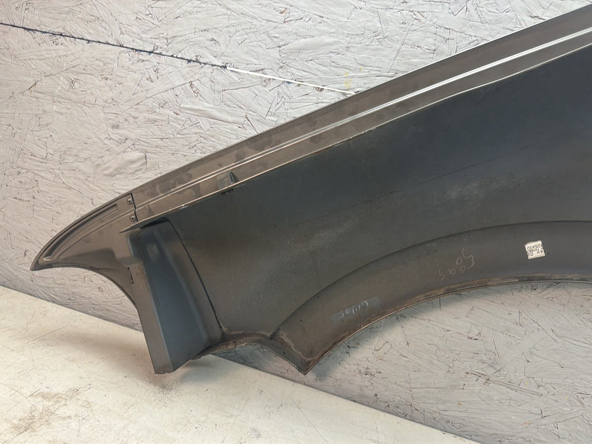 2003-2006 Lincoln Navigator U228 - Right Passenger Side Front Fender OEM