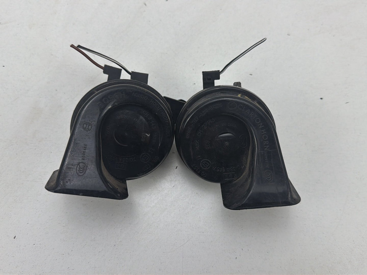 2010-2013 Mercedes-Benz E-Class Coupe High and Low Tone Horn Signal Set OEM