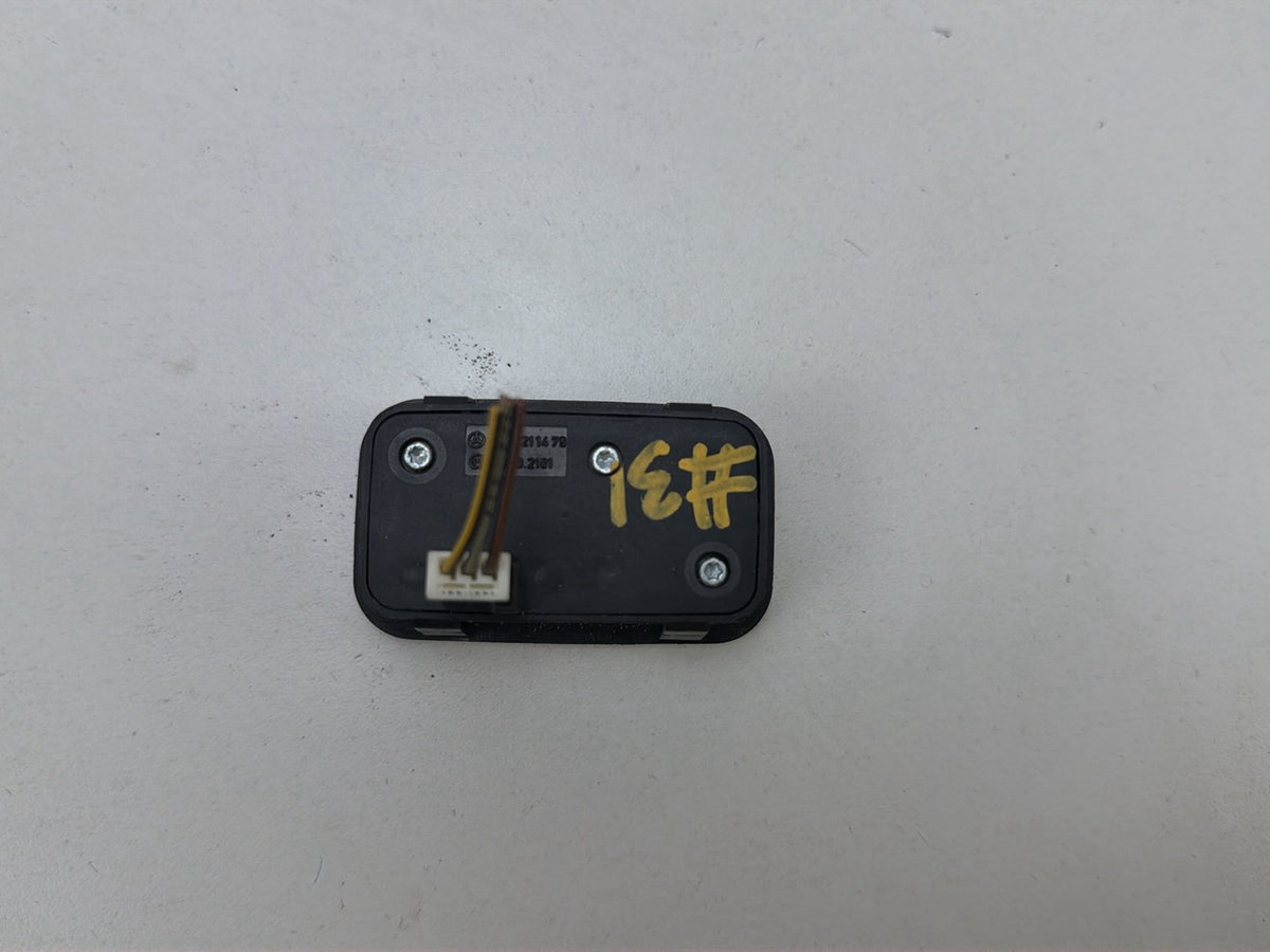 2007-2013 Mercedes-Benz S-Class 550 W221 Trunk Tailgate Release Switch OEM