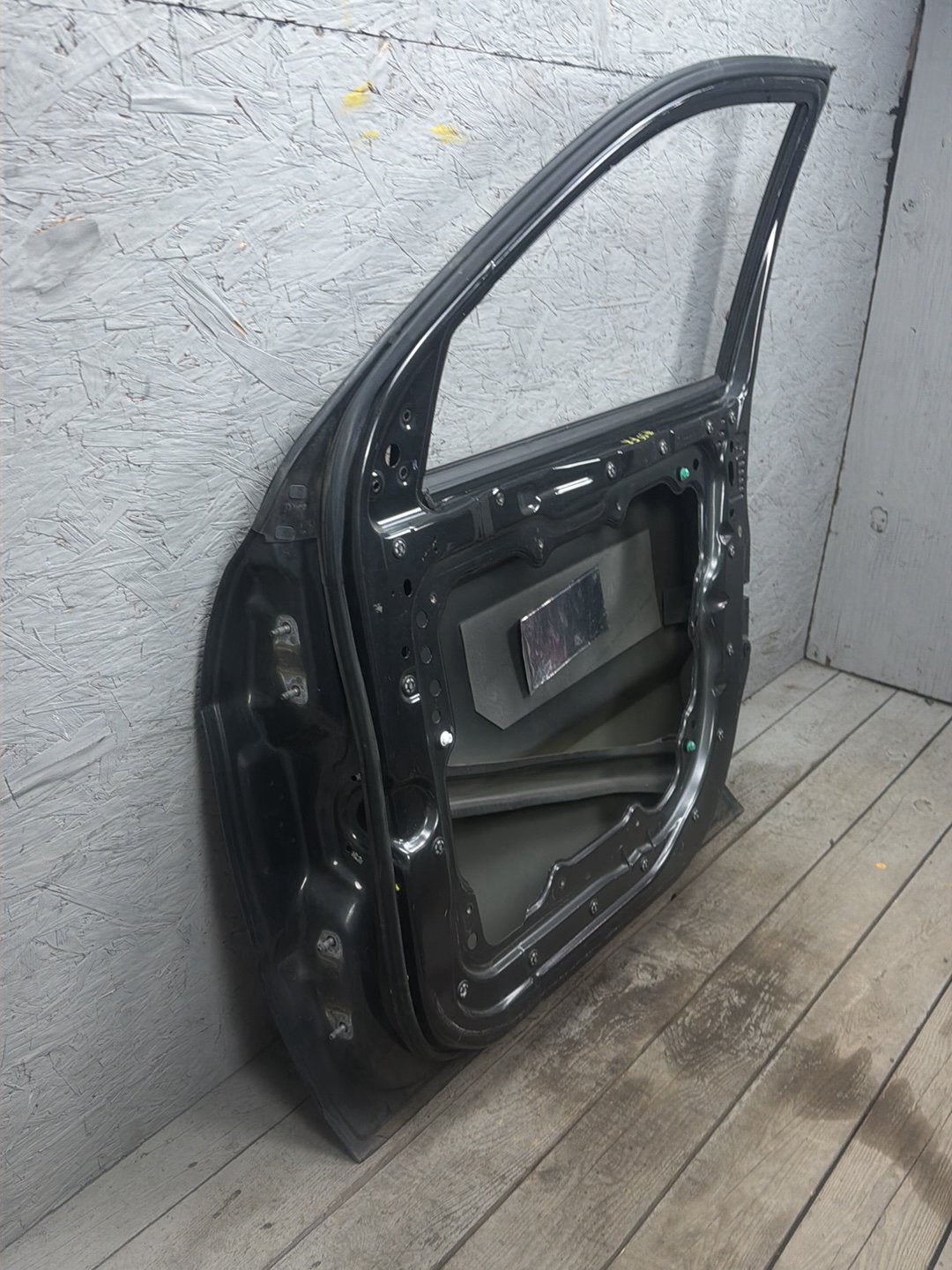 2011-2013 Jeep Grand Cherokee Front Right Passenger Side Door Shell OEM