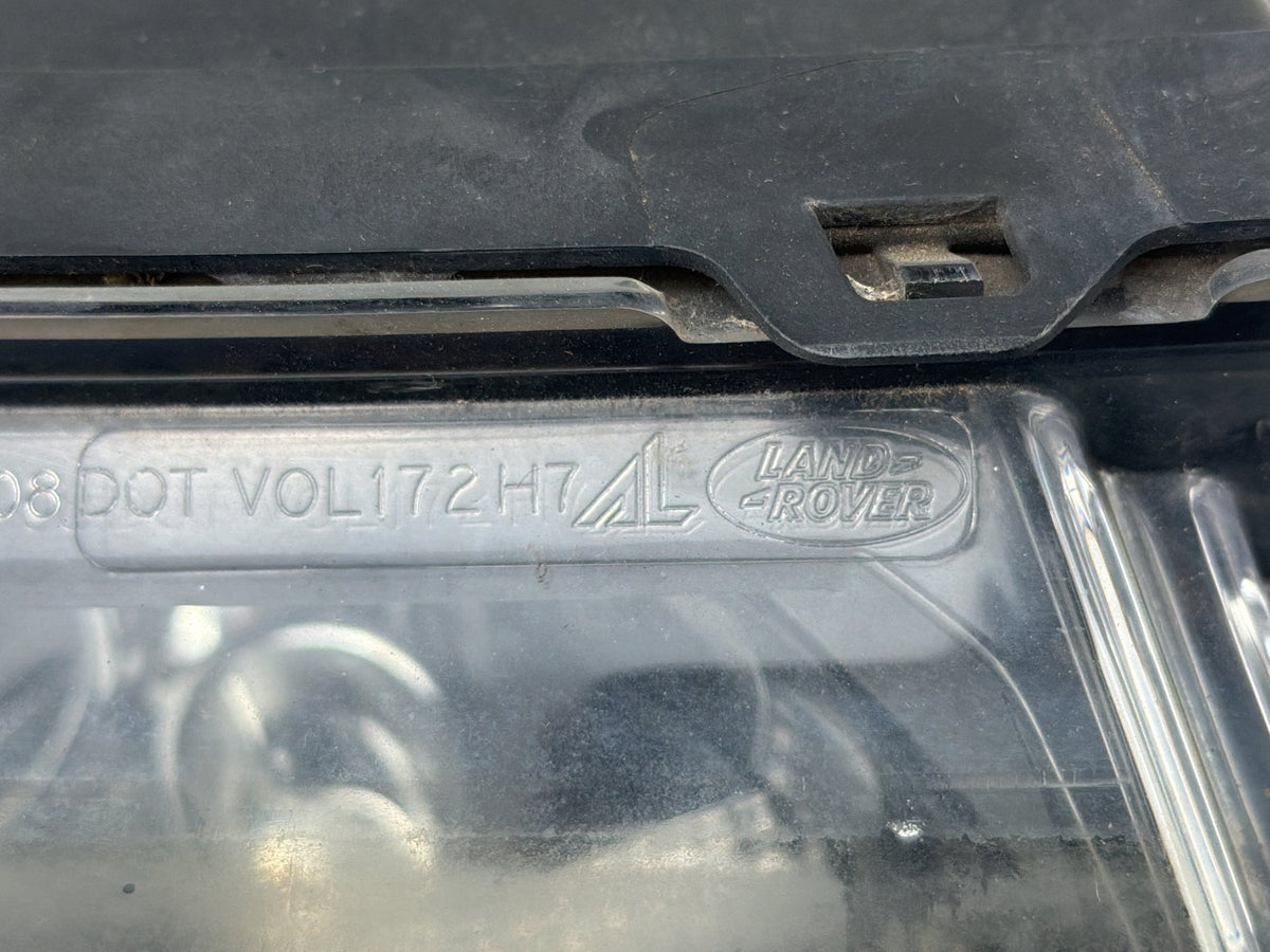 2010-2012 Land Rover Range Rover Front Right Side Headlight AH42 13W029-CC OEM
