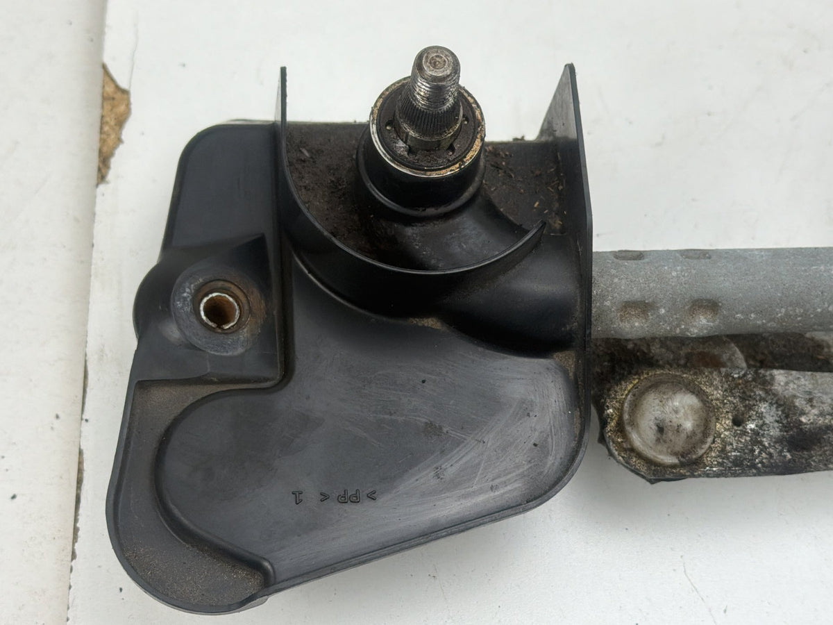 2013-2018 Nissan Altima Windshield Wiper Motor & Linkage Transmission OEM