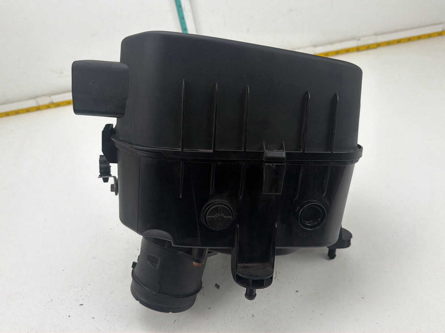 2014-2017 Maserati Ghibli Engine Intake Air Cleaner Filter Box Housing OEM
