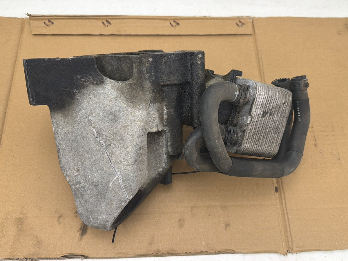 2004-2006 Porsche Cayenne 9PA-3.2L Engine Oil Filter Housing 629102049 OEM