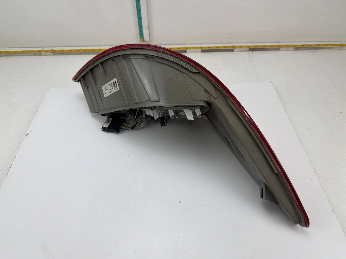 2011-2013 Mercedes-Benz R350 Rear Left Driver Side Tail Light A2518201964 OEM