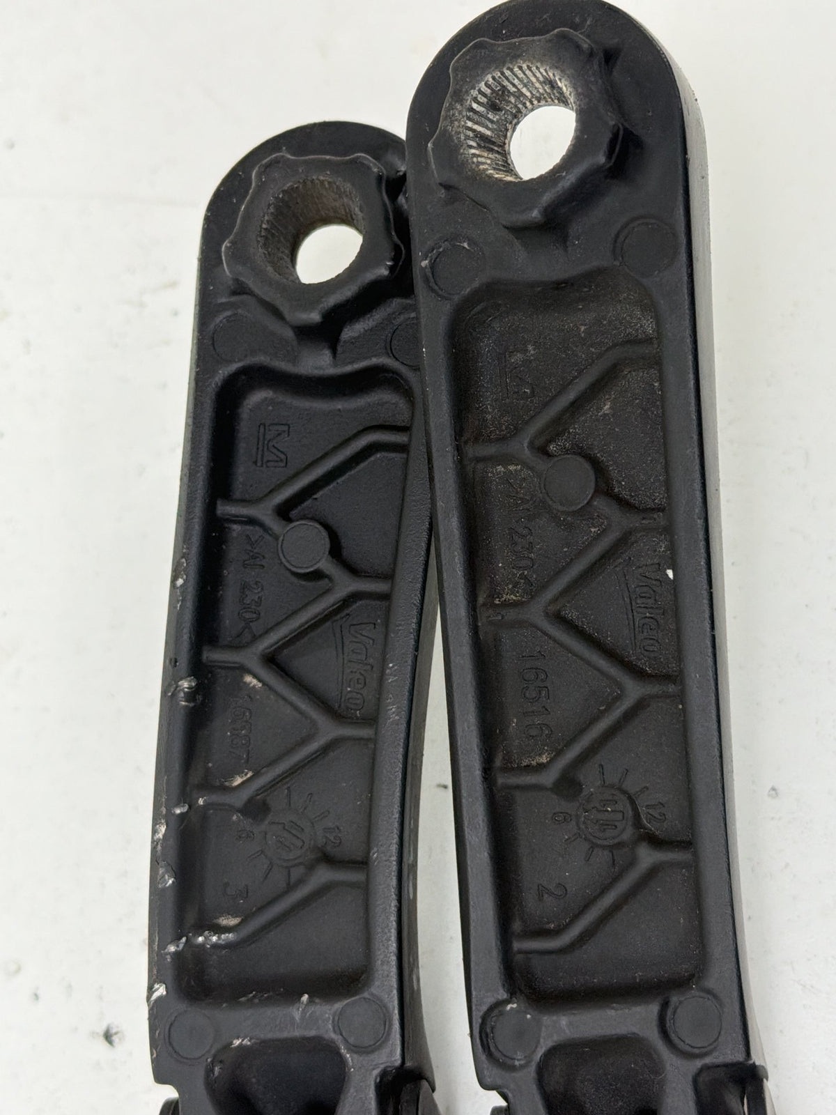 2012-2018 Audi A7 Front Windshield Wiper Arm Left & Right Pair 4G1 955 408 B OEM