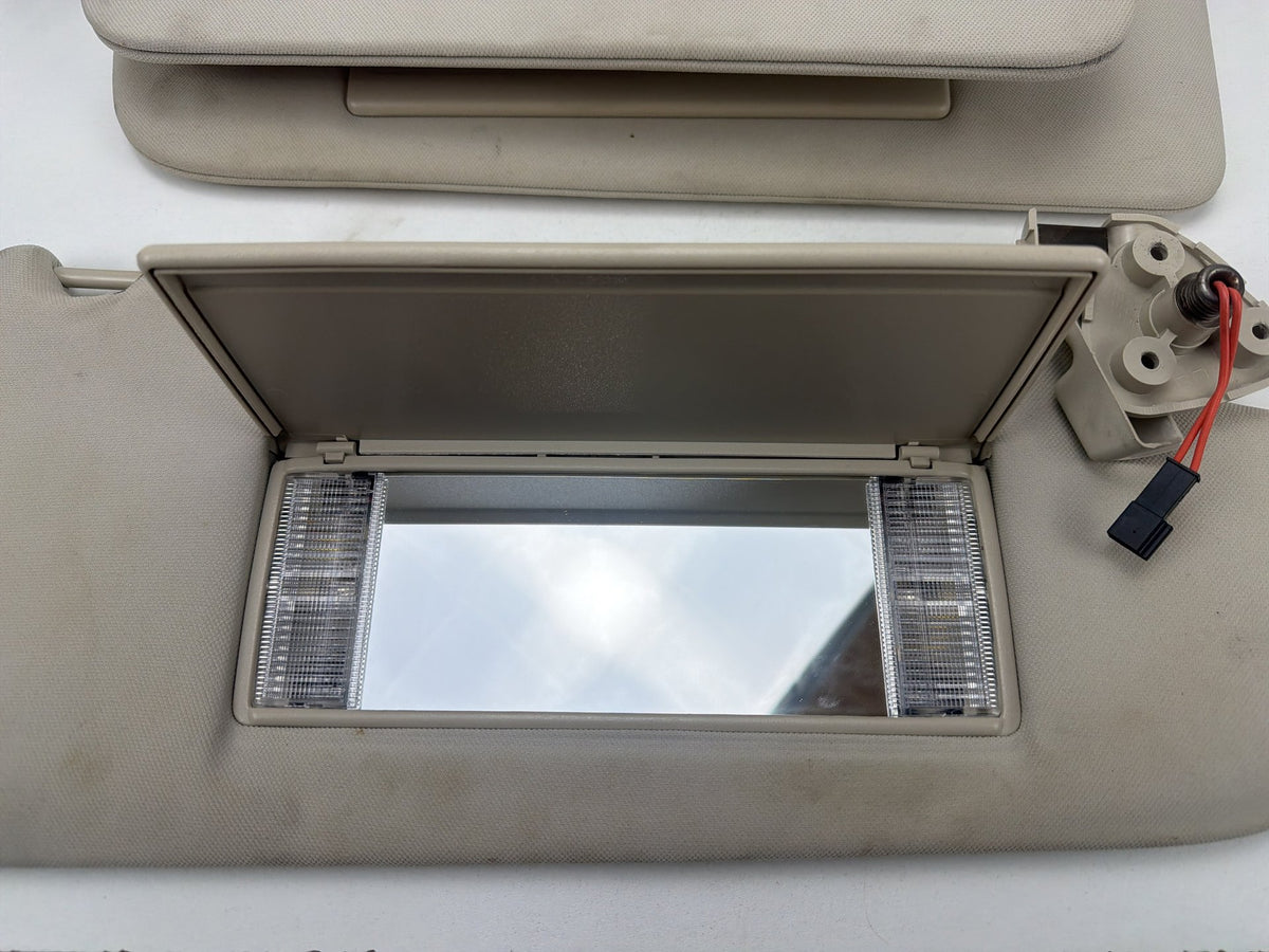 2005-2012 Land Rover Range Rover Sun Visors Mirrors Lights Ivory Pair 826765 OEM
