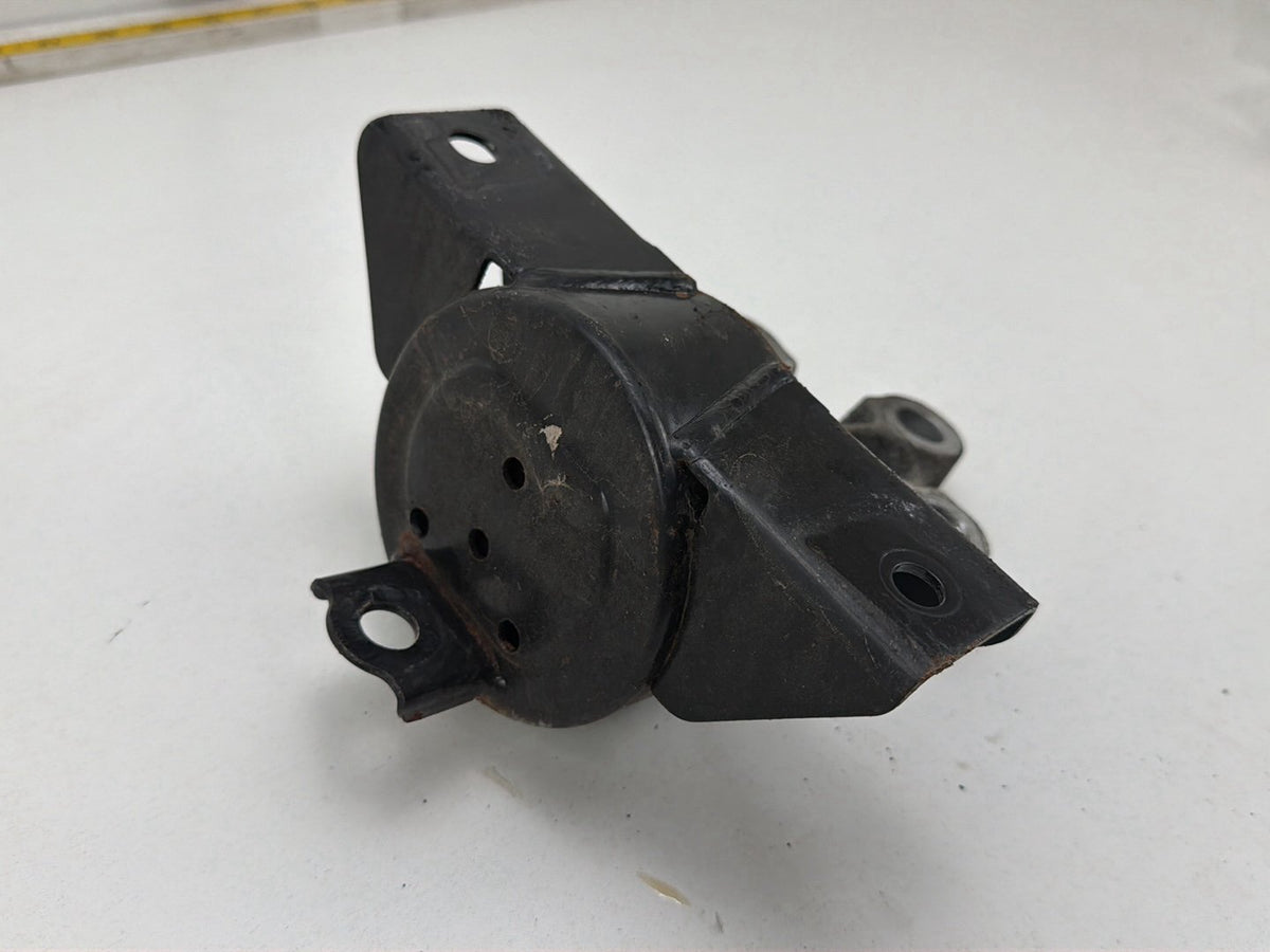 2012-2016 Chevrolet Sonic RS Upper Transmission Mount Bracket OEM