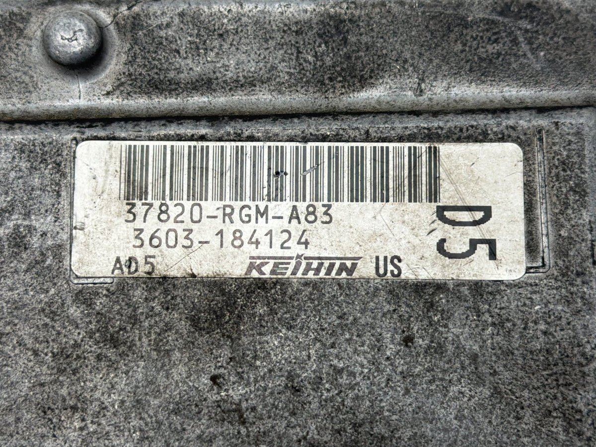 2007 Honda Odyssey Engine Bay Engine Control Module ECM ECU 37820-RGM-A83 OEM