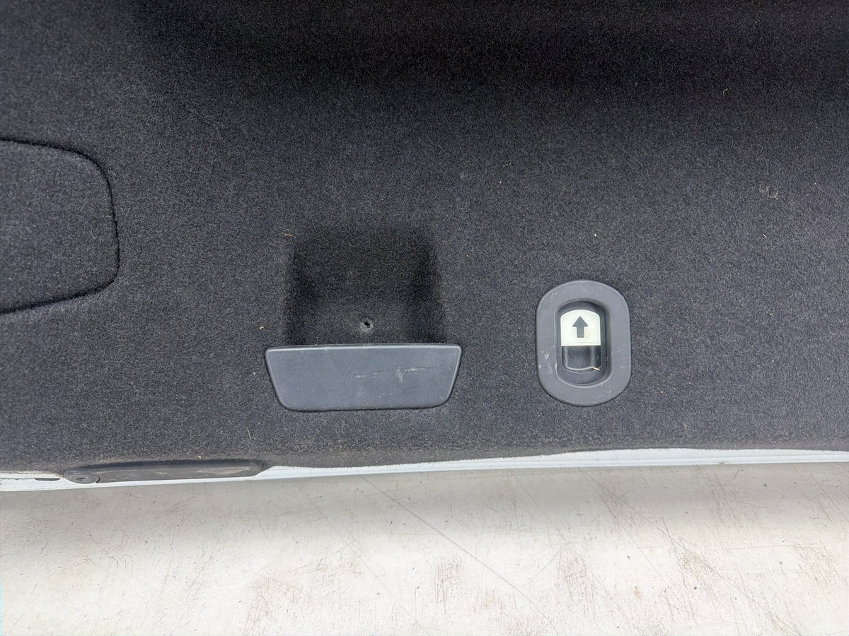 2015-2019 Audi A3 Convertible Rear Trunk Lid Decklid Tailgate Panel White OEM