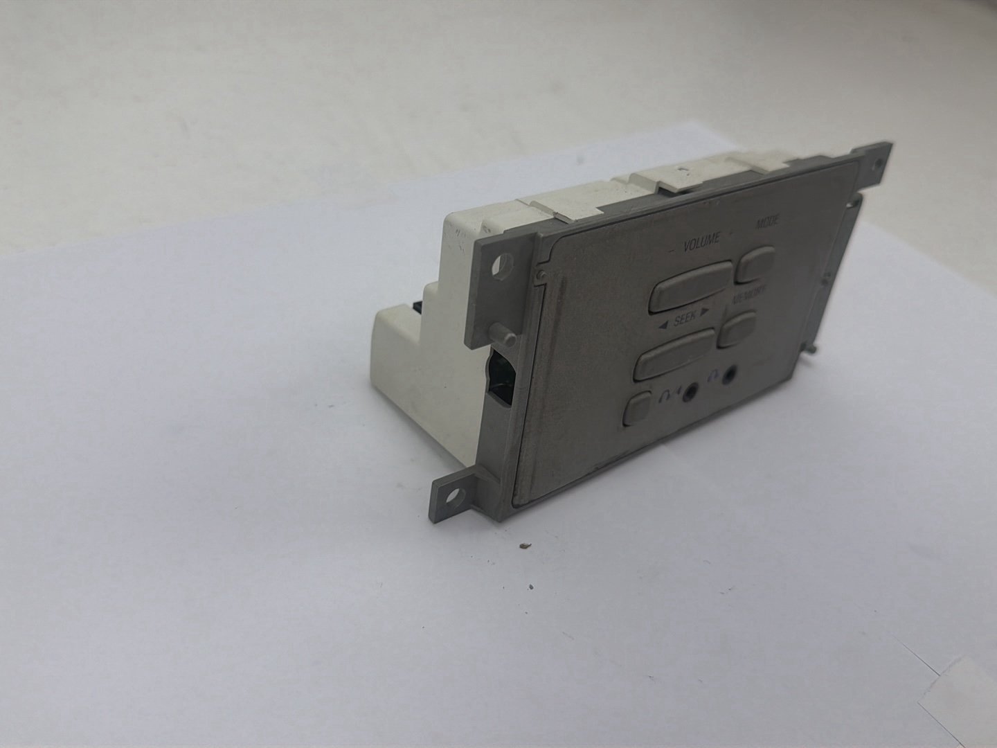 2003-2006 Lincoln Navigator U228-Audio Radio Headphone Control 2L7F-19A164-AB OEM