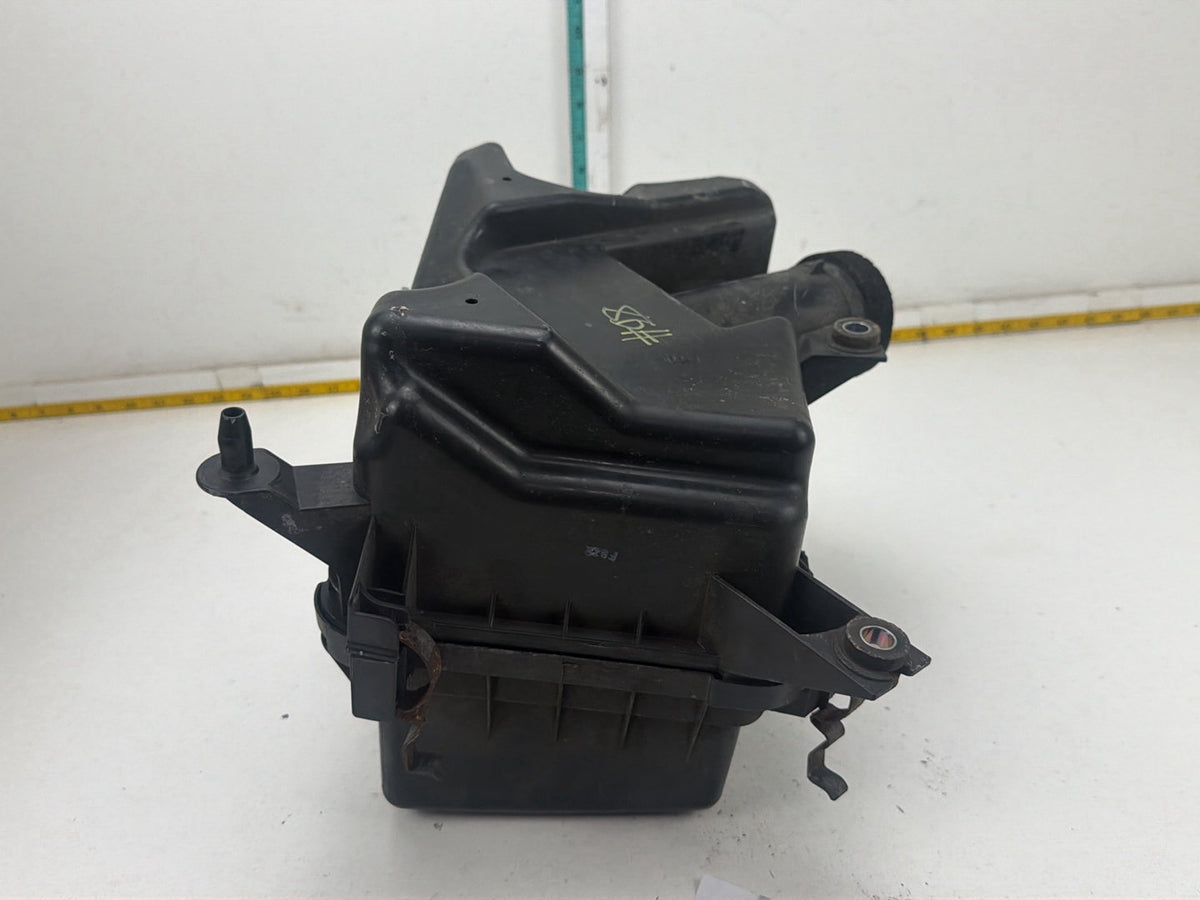 2015-2017 Toyota Camry XV50-Air Cleaner Intake Filter Housing Box 177050V020 OEM