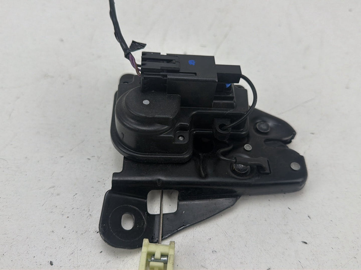 2014-2017 Maserati Ghibli Rear Trunk Lid Latch Lock Actuator w/ Pull Handle OEM