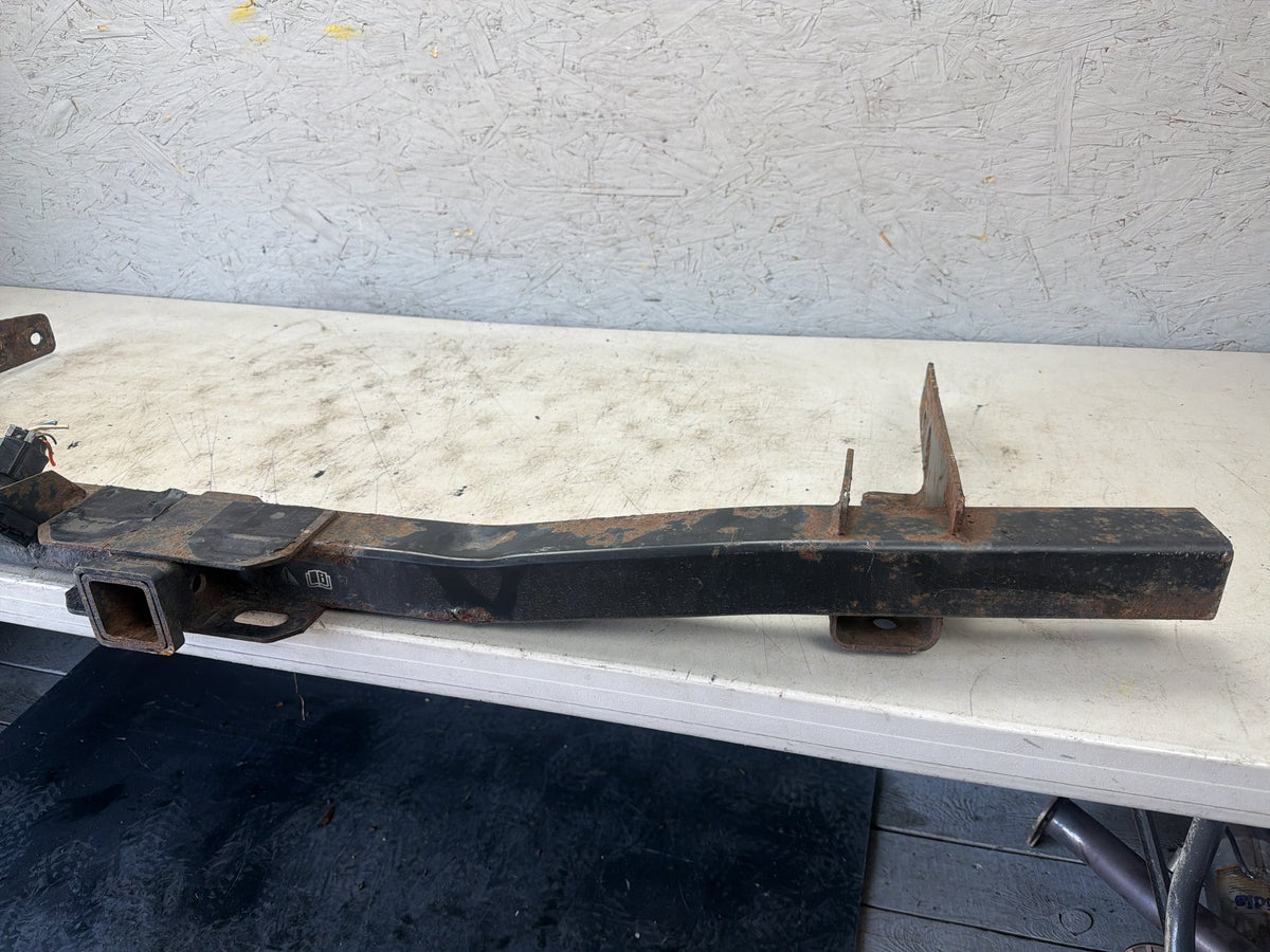 2003-2006 Lincoln Navigator Rear Trailer Tow Hitch Towing System OEM
