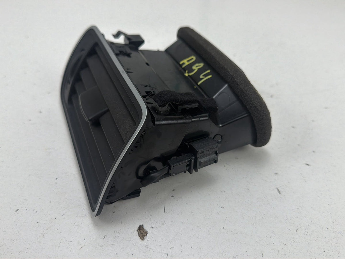 2007-2011 Volkswagen CC Right Passenger Side Dash Air Vent 3AB 819 702 A OEM