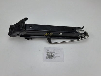 2013-2017 Volkswagen Tiguan Jack/Tool Kit 5N0011031A OEM