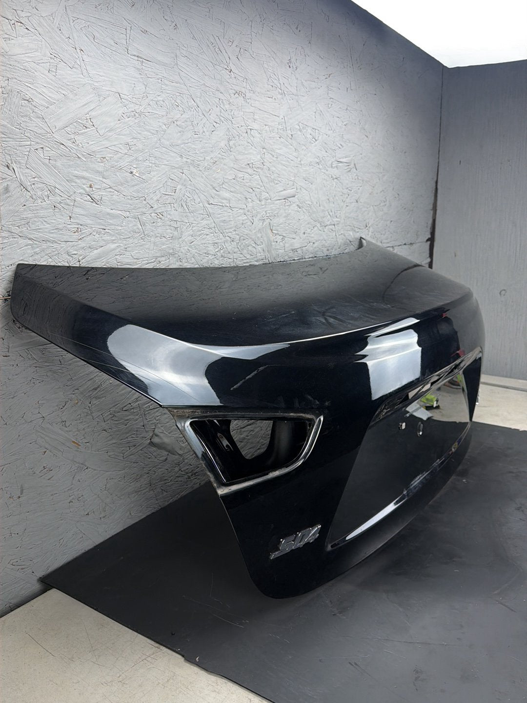 2014-2017 Maserati Ghibli M157 Rear Trunk Lid Shell Cover Panel OEM