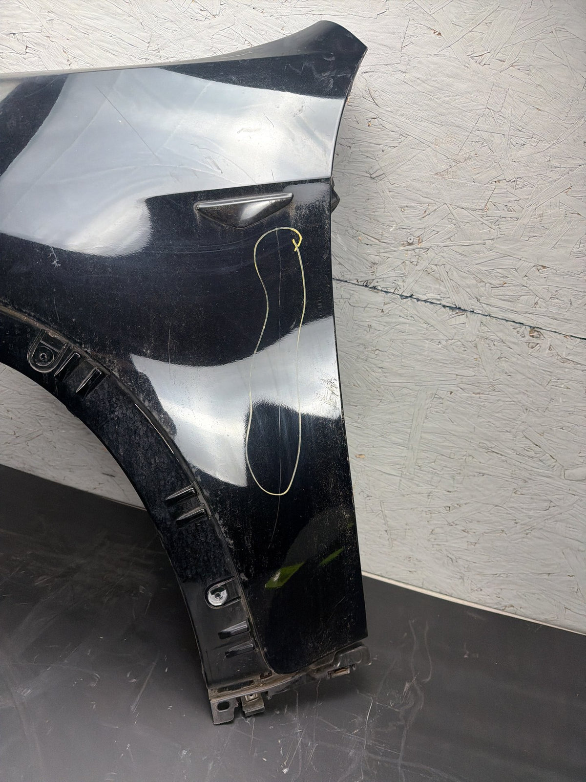 2011-2013 BMW X5 Front Left Driver Side Outer Body Fender Panel 7222973 OEM