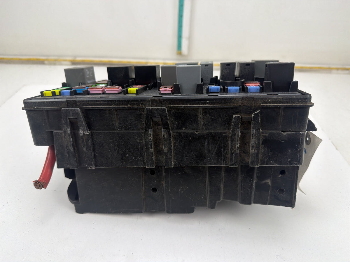 2011-2015 Opel Insignia Engine Bay Fuse Box Block 13222782 OEM