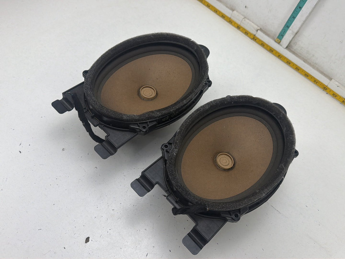 2012-2017 Toyota Camry Left Right Door Audio Speakers Pair 13264617 OEM