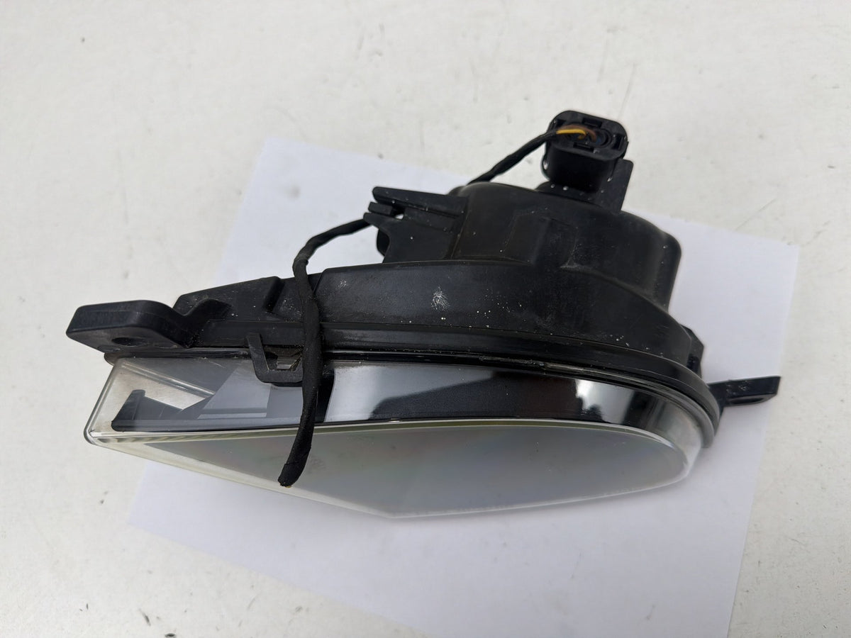 2008-2010 BMW 535i Front Right Passenger Side Bumper Fog Light 63177177712 OEM