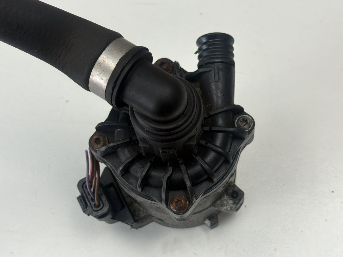 2007-2013 BMW 328i 528i Electric Engine Water Pump W/Coolant Return Hose OEM OEM