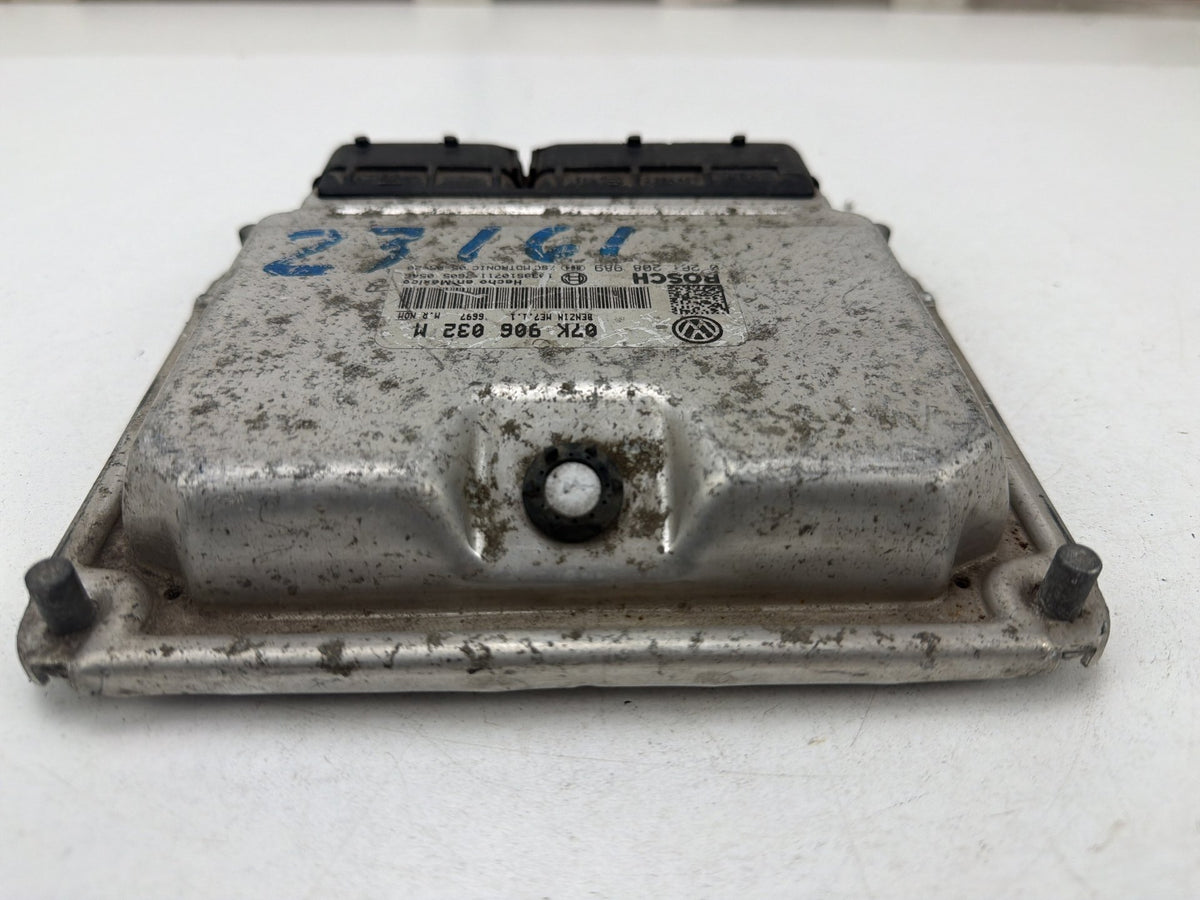 2006 Volkswagen Jetta 2.5L Engine Control Module Unit ECU 07K906032M OEM