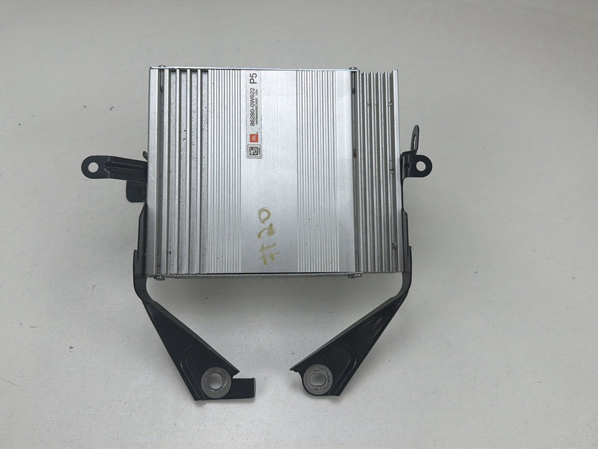 2010-2015 Toyota Prius W30- JBL Harman Becker AMP Amplifier 86280-0W622 OEM
