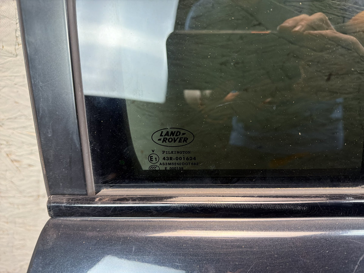 2006-2012 Land Rover Range Rover Rear Right Side Door Shell w/Glass OEM