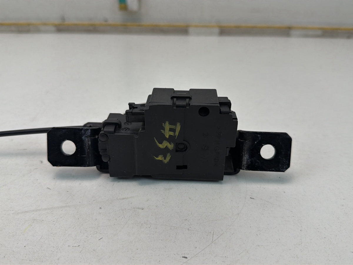 2014-2016 BMW 228i F22 Rear Trunk Lid Lock Latch Actuator 7304559 OEM