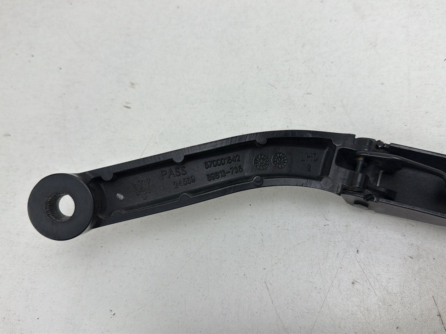 2014-2017 Maserati Ghibli Front Left & Right Side Windshield Wiper Arm Pair OEM