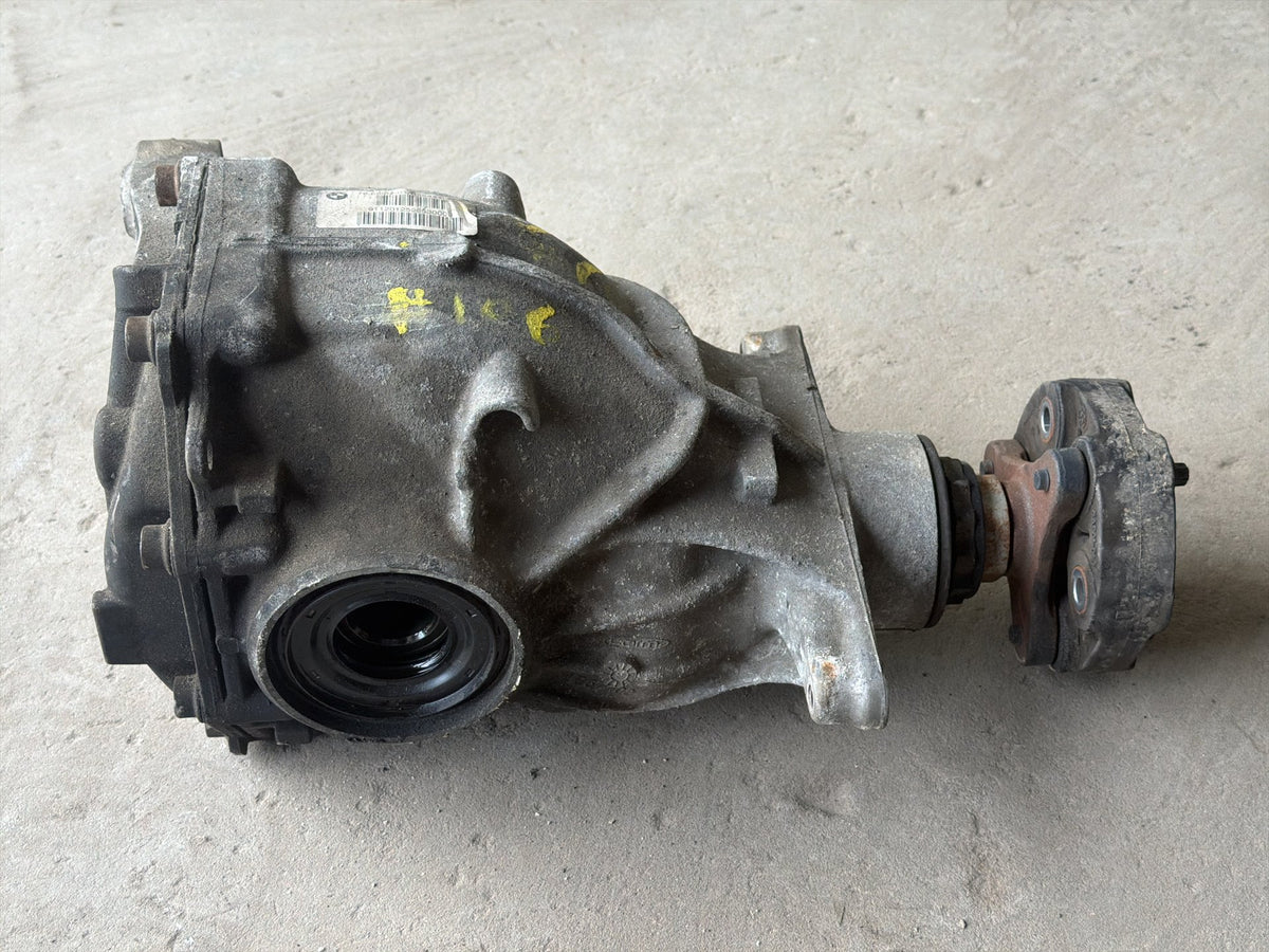 2011-2016 BMW 550i xDrive AWD 4.4L Rear Differential Assembly 7630832-01 OEM