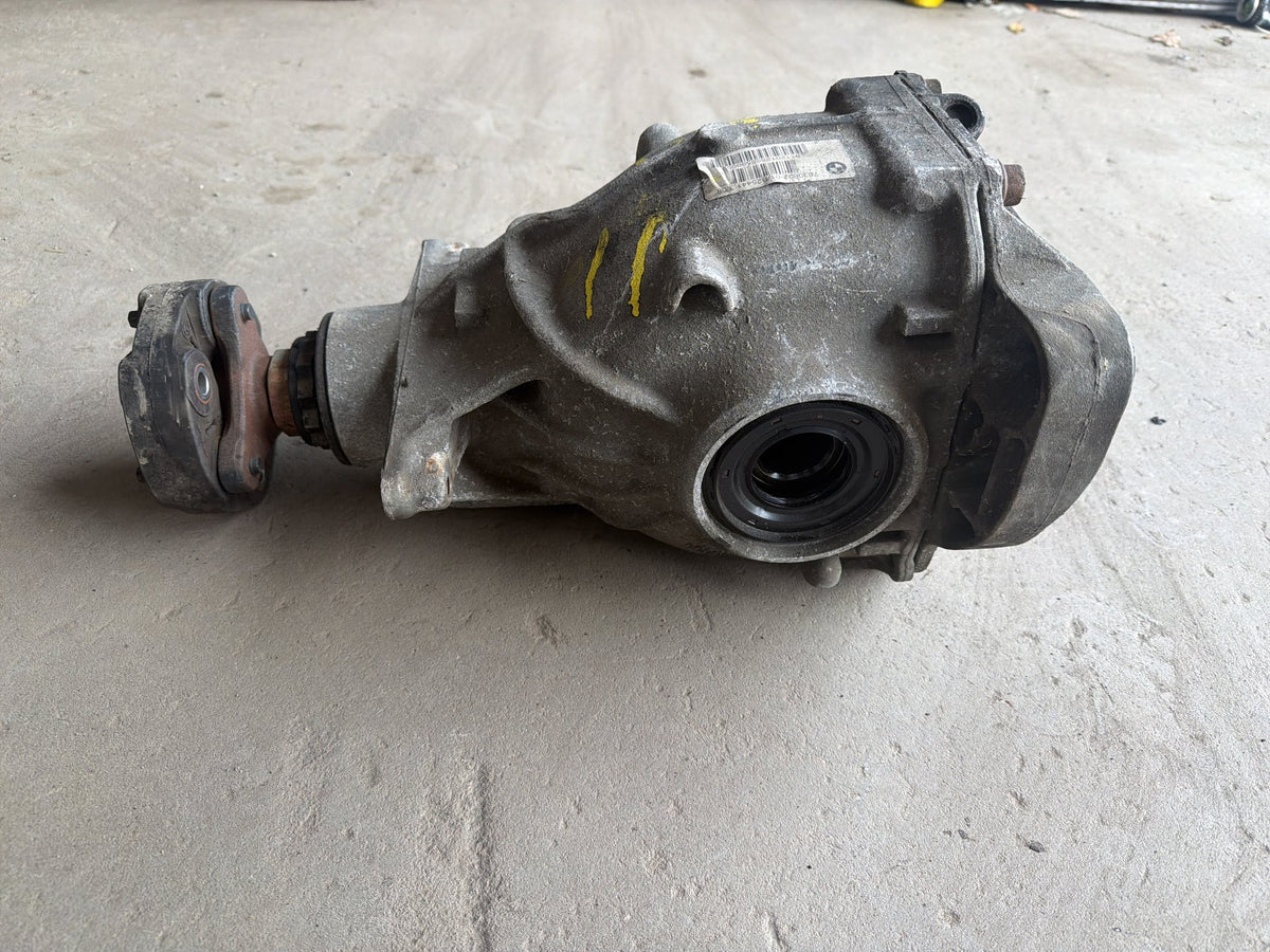 2011-2016 BMW 550i xDrive AWD 4.4L Rear Differential Assembly 7630832-01 OEM