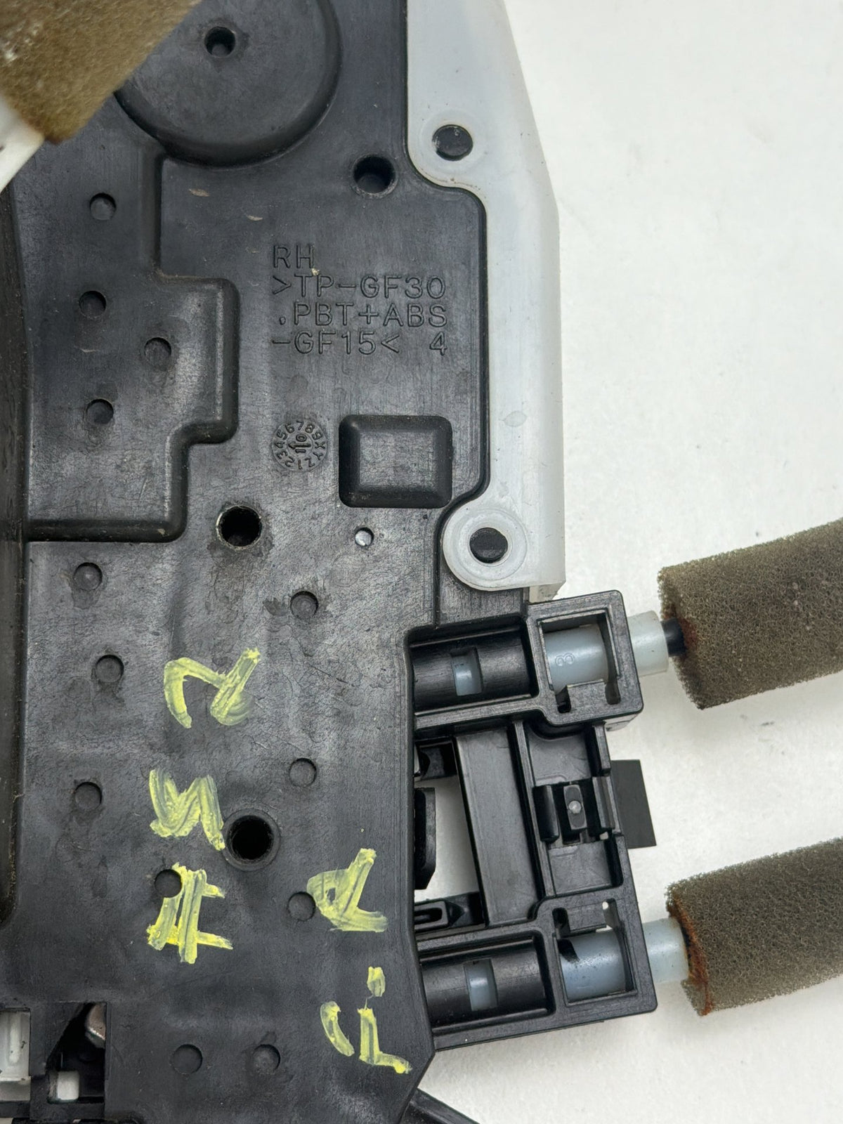 2011-2013 Infiniti QX56 Front Right Side Door Handle Bracket Lock Latch OEM
